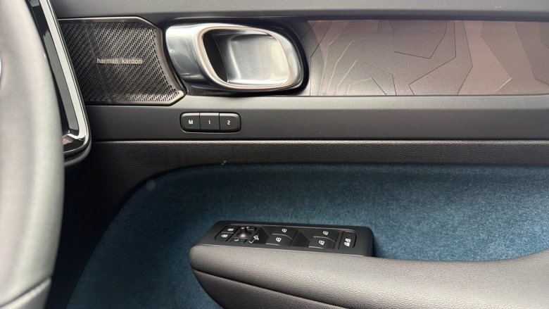 Volvo XC40 300kW Recharge Twin Ultimate 78kWh 5dr AWD Auto Electric Estate